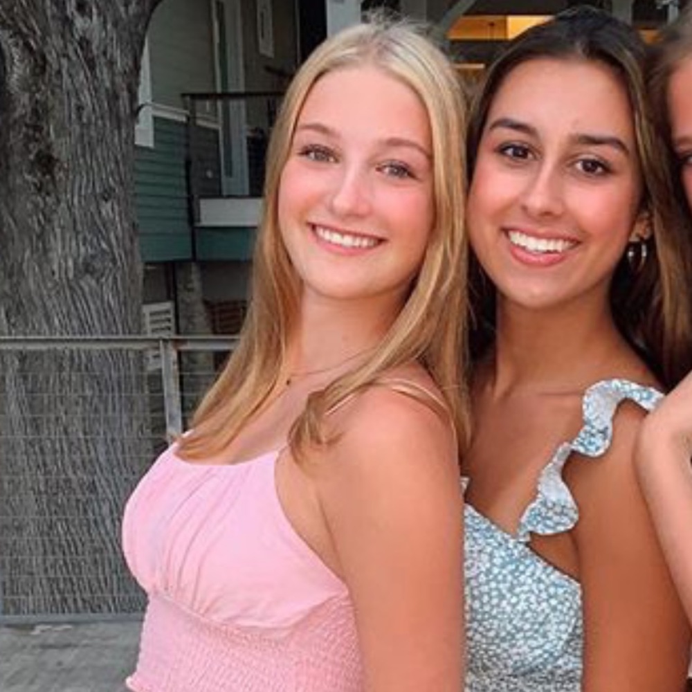 Meet your Posher, Cecilia